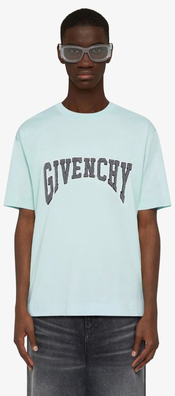 Givenchy Logo T-Shirt — BM716G3Y7