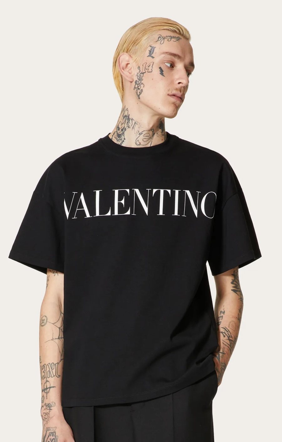 Valentino Logo T-Shirt, Black — WV0MG10W7SS0NI